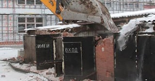 Снос гаража и вывоз мусора в Верхнем Уфалее - Быстро и качественно от Сварной-Врф от 2057 рублей